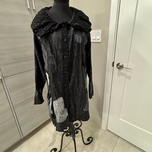 Ladies Funky long Black Thin fabric jacket with patterns all over. Large